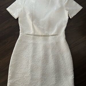MED Elegant White Lace Dress. KARLIE